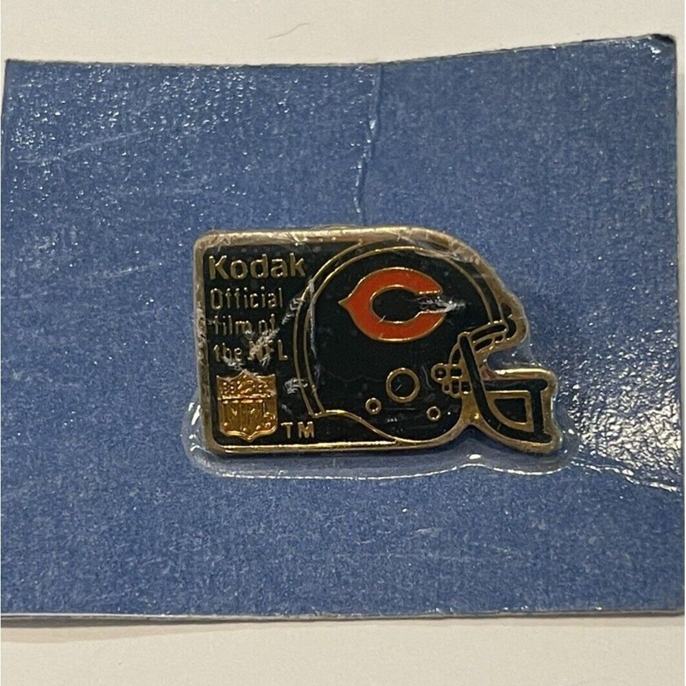 Vintage Kodak NFL CHICAGO BEARS Football Helmet Pin original packaging